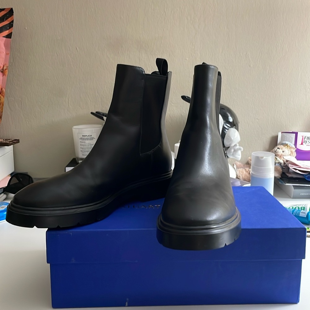 Stuart Weitzman Black Leather Chelsea Bootie